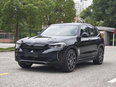 BMW iX3 2021 leading model
